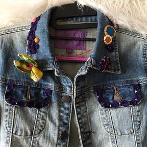 🙏🏾💕❤️NWOT❤️Jean jacket🙏🏾💕❤️